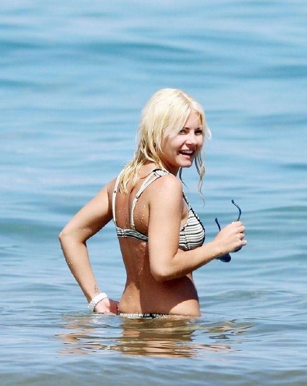 Elisha Cuthbert Nackt und Sexy. Foto - 14