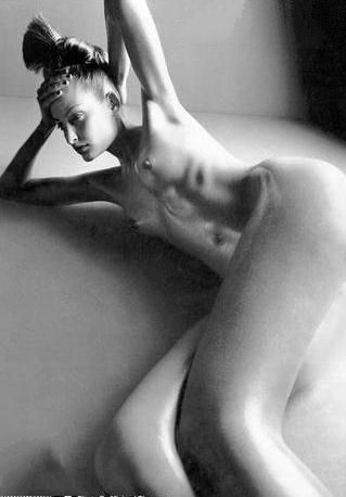 Тереза Максова голая. Фото - 20