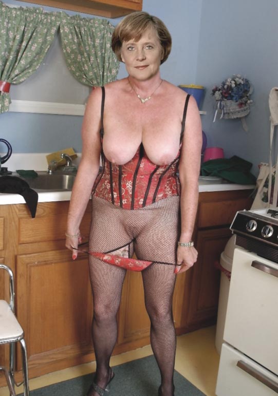 Ангела Меркель голая. Фото - 42