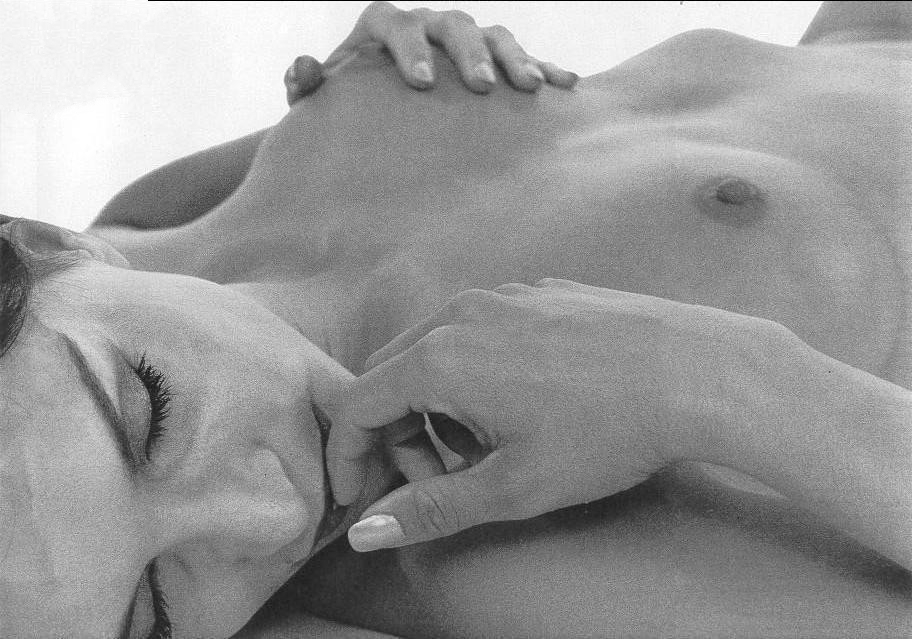 Анушка Ренци голая. Фото - 28