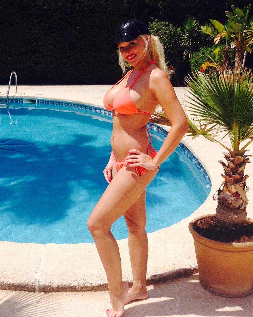 Daniela Katzenberger Nackt und Sexy. Foto - 77