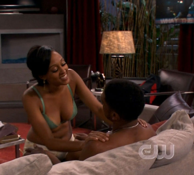 Tia Mowry-Hardrict Nackt und Sexy. Foto - 14