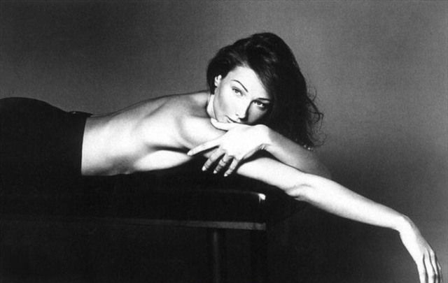 Carla Bruni Nackt und Sexy. Foto - 32