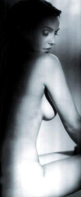 Моника Беллуччи голая. Фото - 11