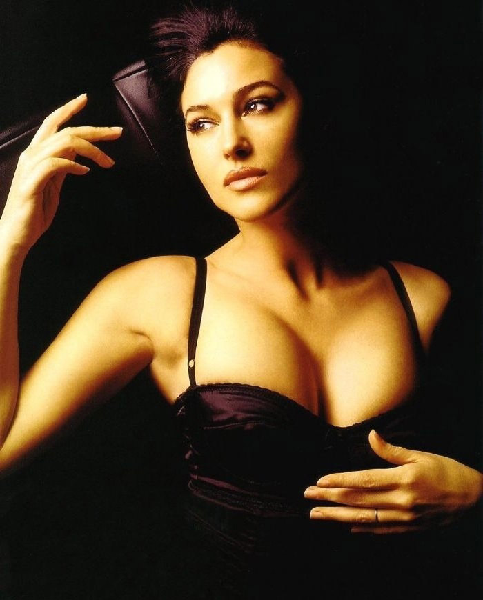 Monica Bellucci Nackt und Sexy. Foto - 55