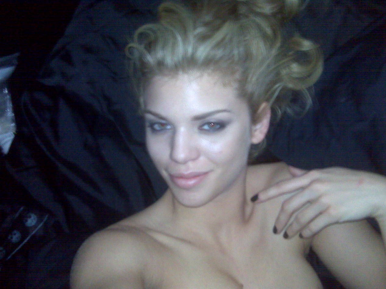 AnnaLynne McCord Nackt und Sexy. Foto - 22