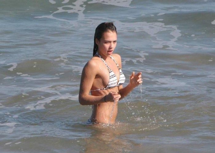 Jessica Alba Nackt und Sexy. Foto - 75