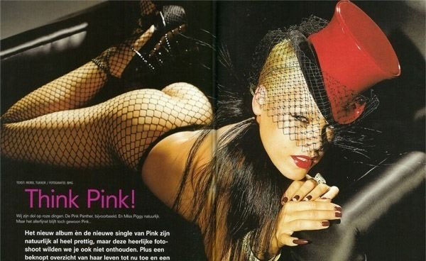 Pink Nackt und Sexy. Foto - 9